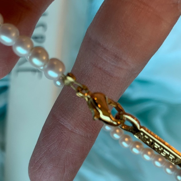 Napier • Pearl and CZ stones bracelet - Picture 4 of 5